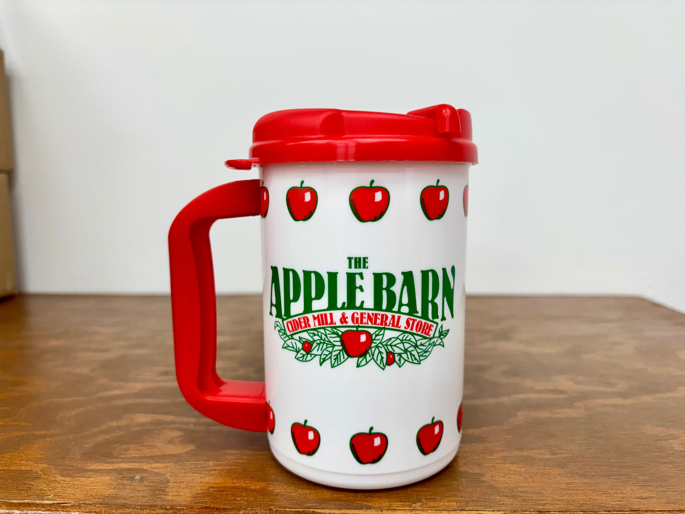 Apple Barn 20oz Thermos Mug